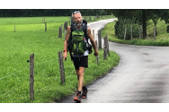 Un elveţian diagnosticat cu Parkinson a făcut o drumeţie de peste 1.100 km în Munţii Alpi