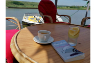  Lansare de carte pe ponton - „Hai să ne îndrăgostim”