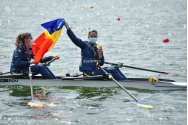 România a încheiat competiţia de canotaj de la Jocurile Olimpice de la Tokyo cu 3 medalii, una de aur şi două de argint, obţinând astfel locul 4 în clasamentul pe naţiuni, după Noua Zeelandă (3 aur, 2