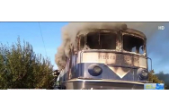 Locomotiva unui tren regional a luat foc la Arad