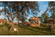 Cum arată casa de basm din Munții Apuseni scoasă la vânzare. Este la 100 de km de Cluj-Napoca și are acces la plajă