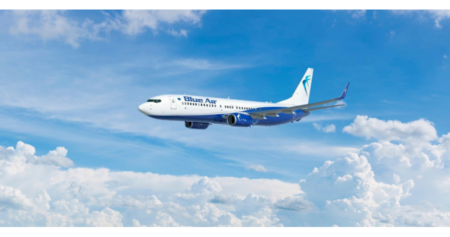 blue-air-avion-zbor