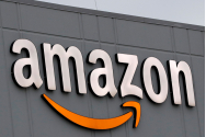 Amazon a mărit salariul mediu de pornire al angajaţilor din Statele Unite la peste 18 dolari pe oră