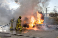 Incendiu pe DN2 E 85. O mașină a luat foc