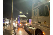 Șoferii de TIR au ieșit în stradă. Ei au blocat Piața Victoriei din București