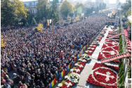 Peste 50.000 de pelerini s-au închinat la moaştele Sfintei Parascheva