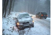Ce drumuri din țară sunt acoperite de polei sau zăpadă. Imagini publicate de CNAIR după ninsorile de noaptea trecută VIDEO