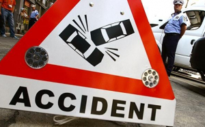 Accident rutier cu 5 autoturisme în județul Neamț, la Podoleni/ Traficul este blocat pe ambele sensuri, o persoană rănită  