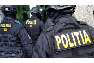 Polițiștii și mascații efectuează 26 de percheziții la traficanții de arme