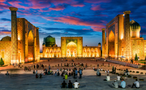 Restaurările din Samarkand, cel mai celebru oraș de pe Drumul Mătăsii, sunt foarte contestate