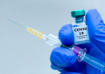 În Grecia, adulţii de peste 60 de ani nevaccinaţi anti-COVID vor fi amendaţi lunar cu câte 100 de euro