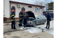  Autoturism cuprins de flăcări pe strada Gării, la Botoșani