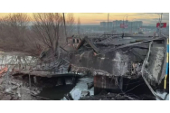 Pod aruncat în aer de Ucraina, pentru a stopa invazia rusă 