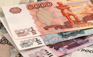 Rubla s-a depreciat, un dolar vânzându-se cu 119 ruble