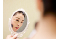 Portret în oglindă 