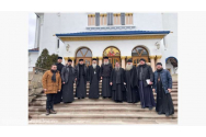 Episcopul Huşilor, Ignatie, a dus ajutoare pentru românii şi ucrainenii din regiunea Cernăuţi