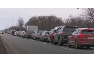 Coloana de maşini cu refugiaţi ucraineni se întinde pe 15 kilometri în PTF Porubne - Siret