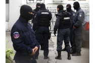 Zeci de descinderi în IAȘI: polițiștii au destructurat o REȚEA care vindea adeverințe FALSE de vaccinare