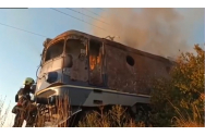 Locomotiva unui tren staţionat în staţia CFR Goleşti a luat foc. 20 de călători s-au evacuat