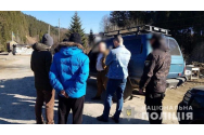 Poliția Cernăuți a destructurat un grup organizat care scotea bărbați din Ucraina peste frontiera verde
