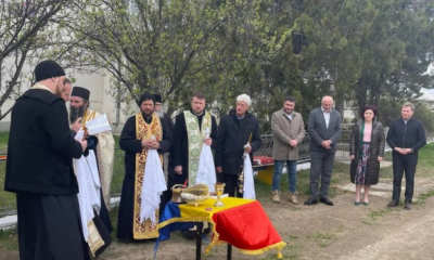 Panglică, pâine cu sare și sobor de preoți la inaugurarea unui contor de gaz  la Botoșani