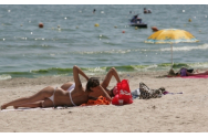 Ministrul Turismului anunţă că se caută soluţii pentru plajele prea largi de la Mamaia, care au făcut turiştii să renunţe la rezervări