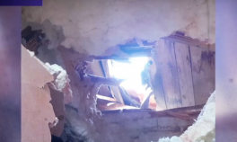 Bolovan de 50 de kilograme căzut pe o casă din Hunedoara