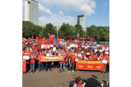 Protest amplu al angajaților din Poșta Română, în fața Guvernului. Poștașii vasluieni, în frunte cu Geta Turbatu, au fost în prima linie