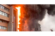 Incendiu violent la o clădire de birouri din Moscova. 120 de persoane au fost evacuate 