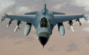 Alertă la Drobeta Turnu Severin. Două avioane F-16 au fost ridicate de la sol ca să intercepteze o aeronavă intrus