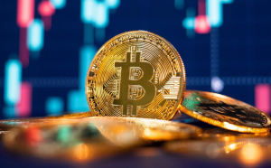 Bitcoin a ajuns la cel mai jos nivel față de decembrie 2020