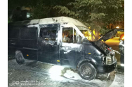 Mașină distrusă de un incendiu, la Botoșani