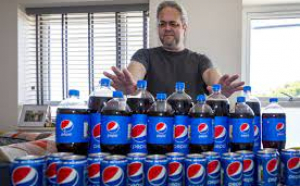 A băut 30 de cutii de Pepsi în fiecare zi, 20 de ani