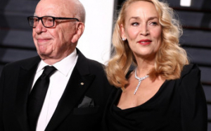 Fotomodelul Jerry Hall divorţează de miliardarul Rupert Murdoch. Ea are 66 de ani, iar soțul ei 91