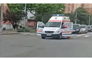 O ambulanță s-a defectat în mijlocul unei intersecții din Piatra Neamț