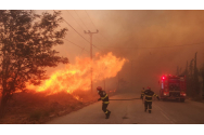 Nouă sate din apropiere de Atena, evacuate din cauza unui incendiu. Pompierii români ajută la stingerea flăcărilor