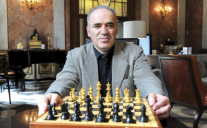 Șahistul Gari Kasparov știe când va anunța Putin victoria în Ucraina