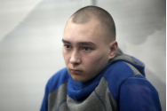 Soldat rus condamnat la inchisoare pe viata, scapa cu 15 ani de închisoare