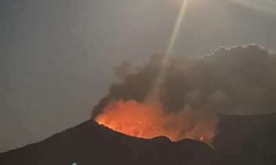 Pompierii fac față cu greu incendiului din insula Thassos