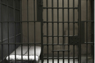 Cinci ani de închisoare pentru septuagenarul care şi-a violat soacra