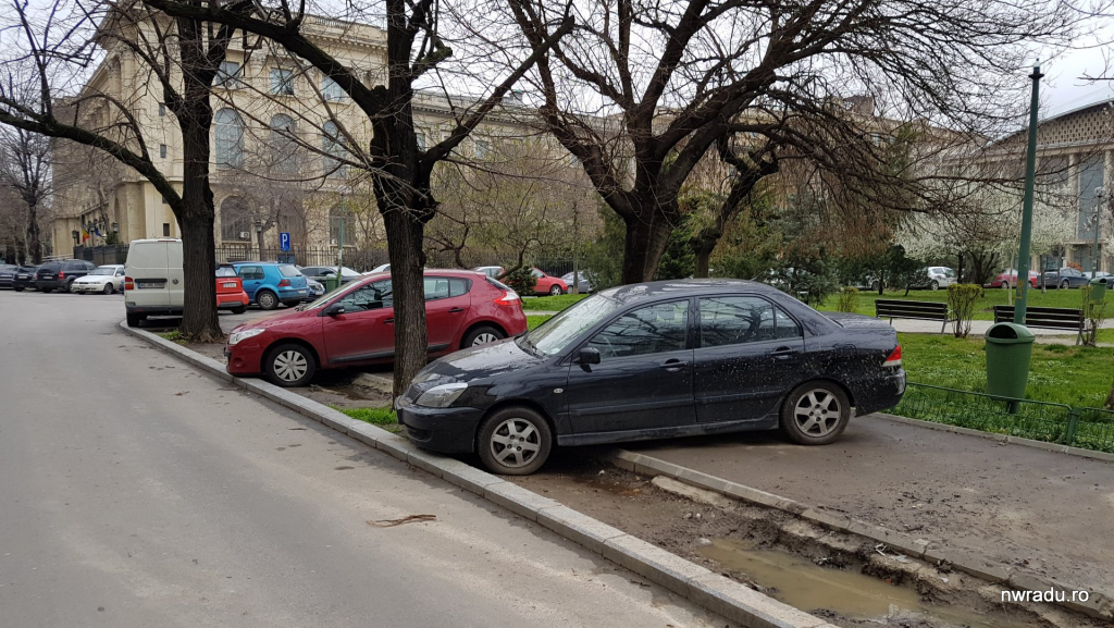 Legea privind ridicarea mașinilor parcate pe trotuar a primit raport favorabil în Camera Deputaților - Vimarsana News