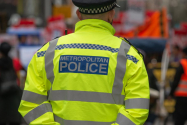 Doi polițiști au fost înjunghiați în centrul Londrei