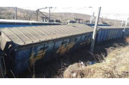 Nouă vagoane ale unui tren de marfă au deraiat la Filiași