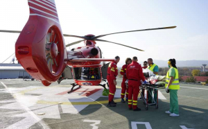  Primul pacient pe heliportul Spitalului Judeţean de Urgenţă Bacău, o femeie cu infarct