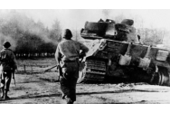 Prima mare bătălie cu tancuri din istorie. Au fost folosite 476 de vehicule blindate și au murit 45.000 de oameni