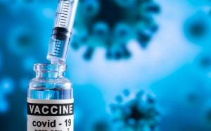 Au ajuns primele doze de vaccin cu noua formulă împotriva COVID