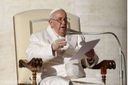 Papa Francisc:Liderii Ucrainei trebuie sa priveasca in perspectiva pentru a obtine pacea