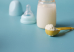  Tot ce trebuie să știi despre laptele praf folosit pentru bebeluși