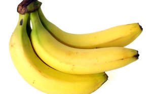 Ce a găsit o femeie într-o banană cumpărată de la supermarket. E coşmarul oricărei mămici: „Nu mai cumpăr”