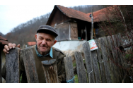 Cum arată viața românului care locuiește într-un sat părăsit. Este singurul locuitor